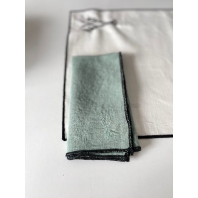 copy of Chemin de Table Blanc